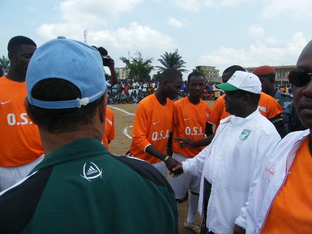 Avant la rencontre de demain - Bédié en symbiose avec sa jeunesse